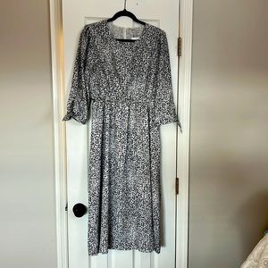 Hayden, black and white midi dress, Size L